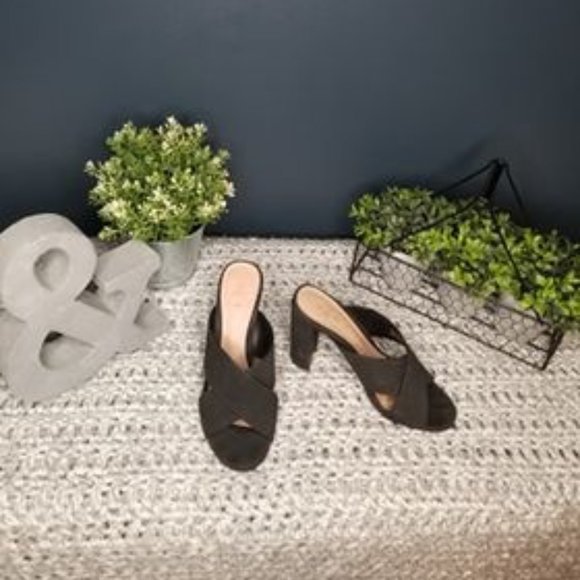 black heel with straps - Picture 1 of 1